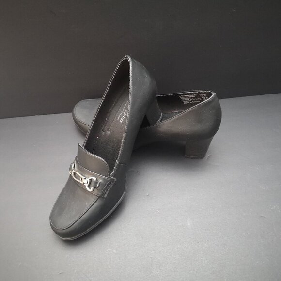 Comfort Plus by Predictions Ladies Size 8W Black Faux Leather Heeled Shoes - Picture 1 of 11